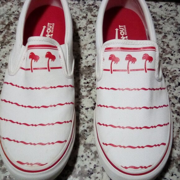 Men In N Out Drink Cup Shoes - Picture 1 of 5